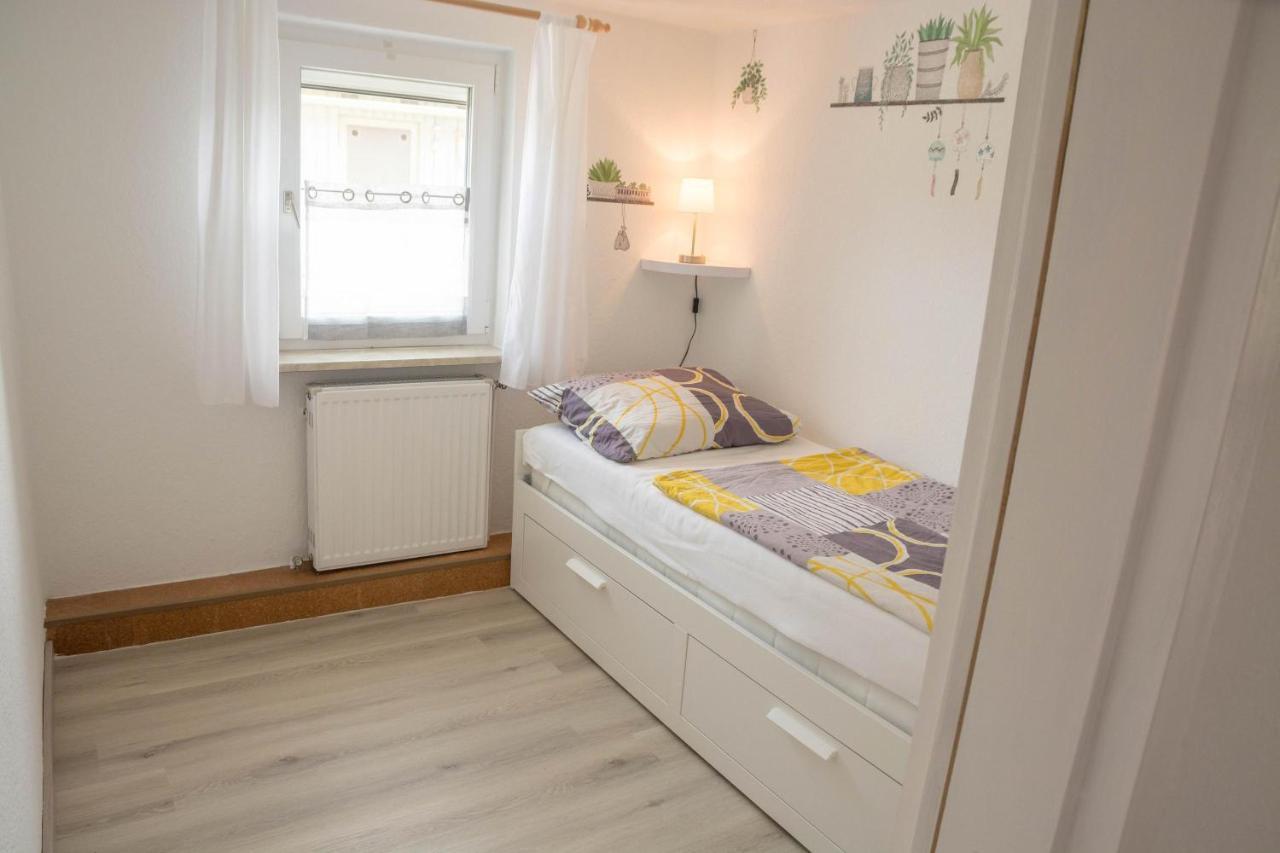 Ferienwohnung Kleiner Spatz ลอยท์เคียร์ช อิม อัลล์กอย ภายนอก รูปภาพ